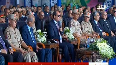 السيسي : لن أصرف على محور ليستفيد به متعد على الأرض