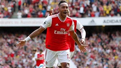 أرسنال يفوز على بيرنلي 1/2 في الدوري الإنجليزي الممتاز