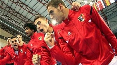 فراعنة اليد يواجهون 