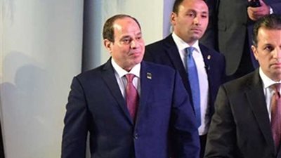 الرئيس السيسي يصل مقر احتفال مصر بعيد العلم