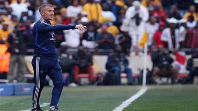 ميتشو يصل القاهرة لقيادة الزمالك