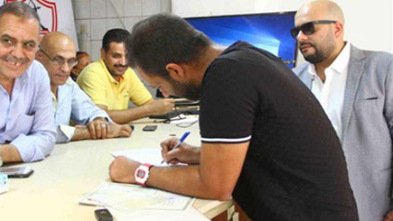 أحمد مرتضى يقدم أوراق