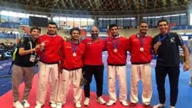 سباحو مصر يحصدون