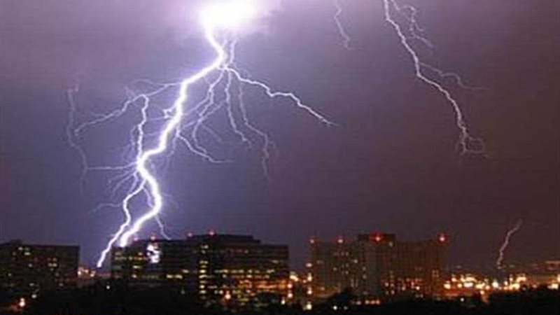 مقتل وإصابة 16 شخصا