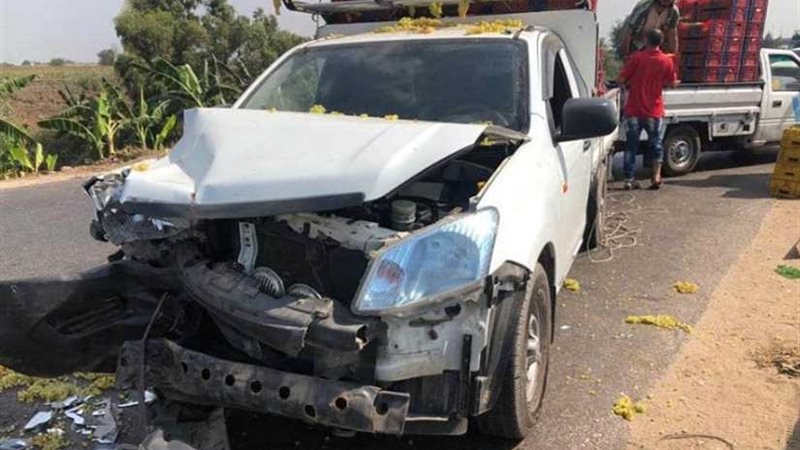 ونش يصدم 4 سيارات