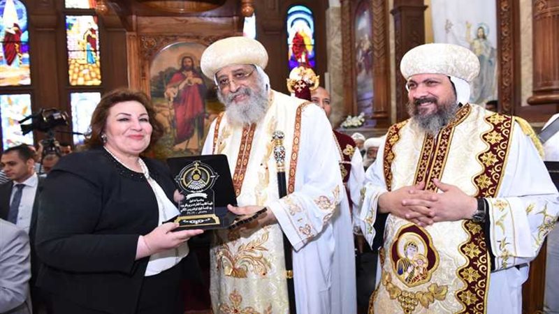 البابا تواضروس يكرم