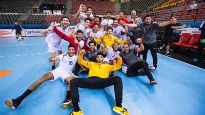 اتحاد كرة القدم يهنئ 