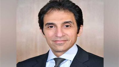 موجز الرابعة.. الرئيس السيسي يشهد احتفال مصر بعيد العلم.. والفراعنة يواجهون الماكينات بنهائي مونديال الناشئين لليد