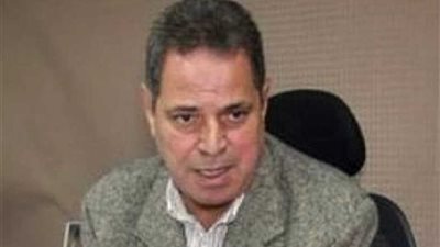 تعيين الدكتور محمود سعد محاضرا بالكاف لمدة عامين