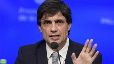 وزير المالية الأرجنتيني الجديد يتعهد بضمان استقرار العملة