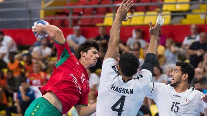 فراعنة اليد يرتدى