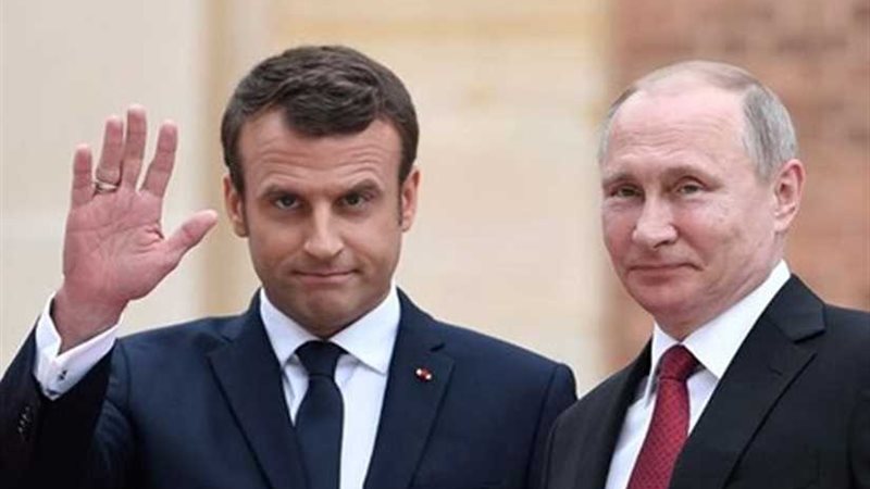 ماكرون خلال لقائه