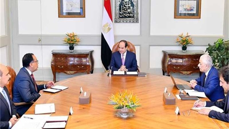 الرئيس السيسي يبحث