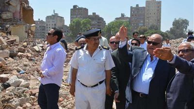 محافظة القاهرة تواصل إزالة عشوائيات مصر القديمة