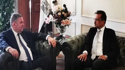 توفيق يبحث مع سفير سنغافورة التعاون في مجال النقل البحري