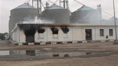 اليمن: ميليشيا الحوثي تجدد قصف مطاحن البحر الأحمر بالحديدة