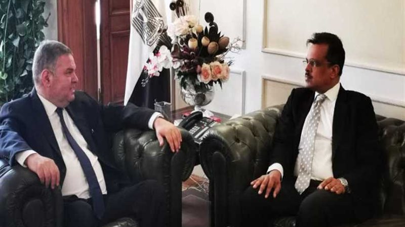 توفيق يبحث مع سفير