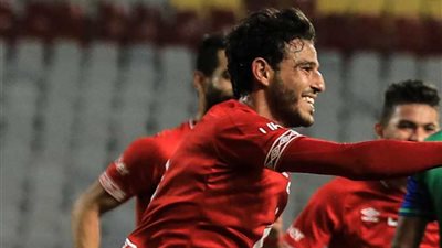 حمدي فتحي يسجل الهدف الثامن للأهلي في شباك 