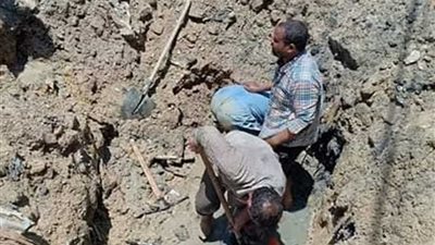 إصلاح خطوط وتطهير شبكات المياه بمدن القناة