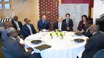 موجز الرابعة.. الرئيس السيسي يستقبل 4 رؤساء أفارقة ورئيس المفوضية الإفريقية بمقر إقامته