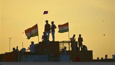 خيط طيارة ورق يقطع رقبة طفلة