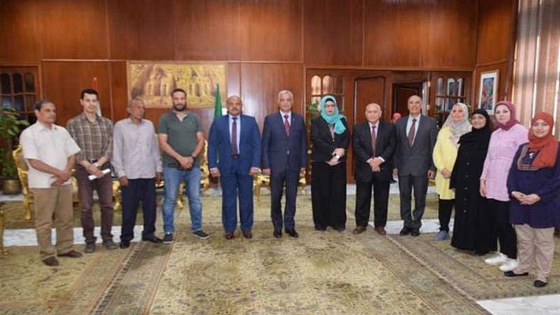 وفد وزاري يبحث تفعيل