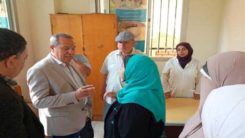 إحالة 9 عاملين بطب