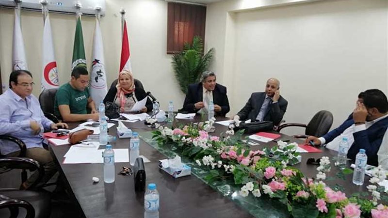 خلال اجتماع بـالبيطريين..