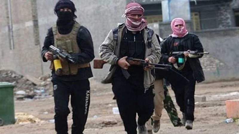 مسلحون يختطفون 5