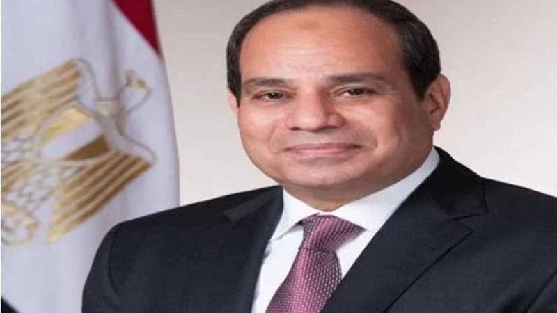 وزير الأوقاف يهنئ