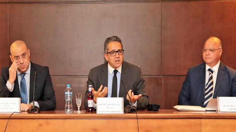 وزيرا الآثار والإسكان