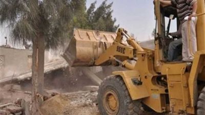 حملات لإزالة التعديات الواقعة على أملاك الدولة في محافظتي الوادي الجديد والغربية