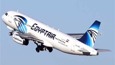 مصر للطيران تنقل 63 ألف حاج عبر 300 رحلة