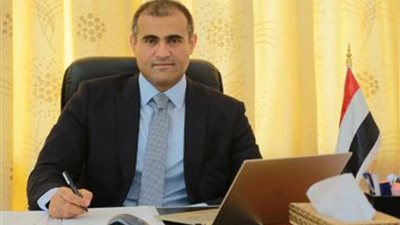 اليمن يبحث مع مسؤول بريطاني آخر التطورات في عملية السلام الأممية