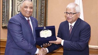 رئيس هيئة الرقابة الإدارية يستقبل سفير دولة نيبال