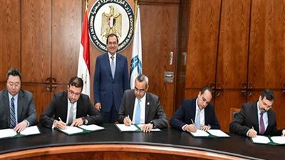 وزير البترول يشهد توقيع اتفاقيات تعاون مع 4 شركات عالمية