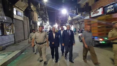 محافظ المنيا يتابع أعمال إزالة الإشغالات والمخالفات بشارع الحسيني