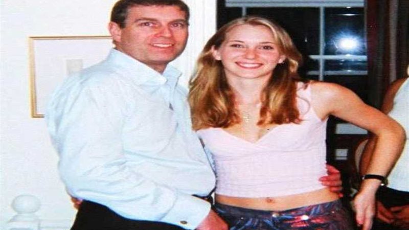 مفجرة الفضيحة الجنسية