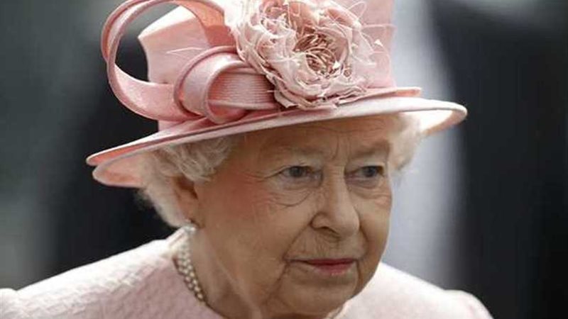 ملكة بريطانيا توافق