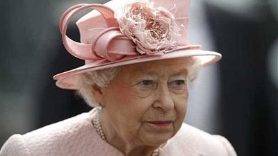 استطلاع.. مراهقو بريطانيا يرفضون قرار الملكة بتعليق أعمال البرلمان