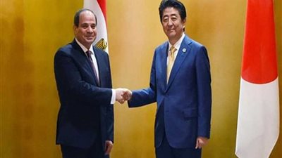 السيسى وشينزو آبى يشاركان بالجلسة الختامية لقمة التيكاد السابعة