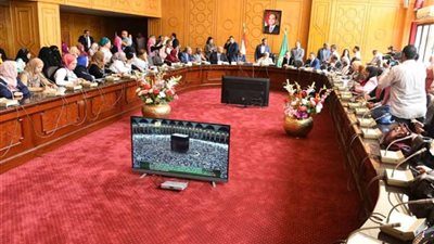 خلال جولتها التفقدية لمحافظة الإسماعيلية.. وزيرة الصحة تجتمع مع محافظ الإسماعيلية وتلتقي سيدات المحافظة