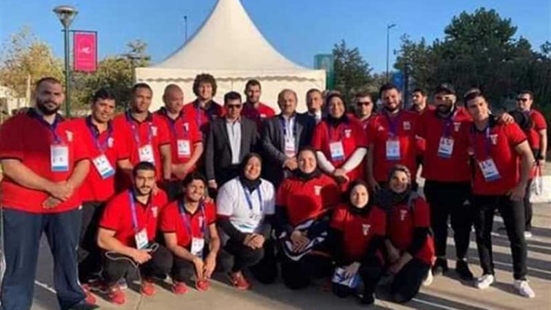 وزير الرياضة يحضر