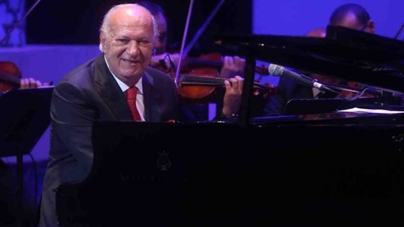 الأحد.. عمر خيرت