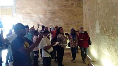 آثار المنيا تستقبل وفدًا من المرشدين وأصحاب الشركات السياحية