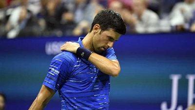 الإصابة تجبر ديوكوفيتش المصنف الأول بالتنس على الانسحاب من بطولة أمريكا المفتوحة