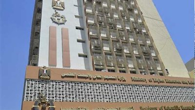 6 متسابقين يتنافسون على جائزة 