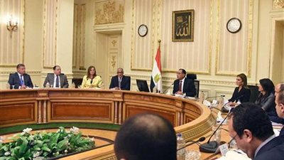 مدبولي يكلف بتشكيل مجموعة عمل لدراسة تداعيات المتغيرات الاقتصادية العالمية وآثارها على مصر