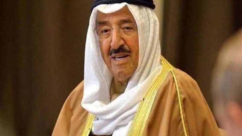 أمير الكويت يشيد