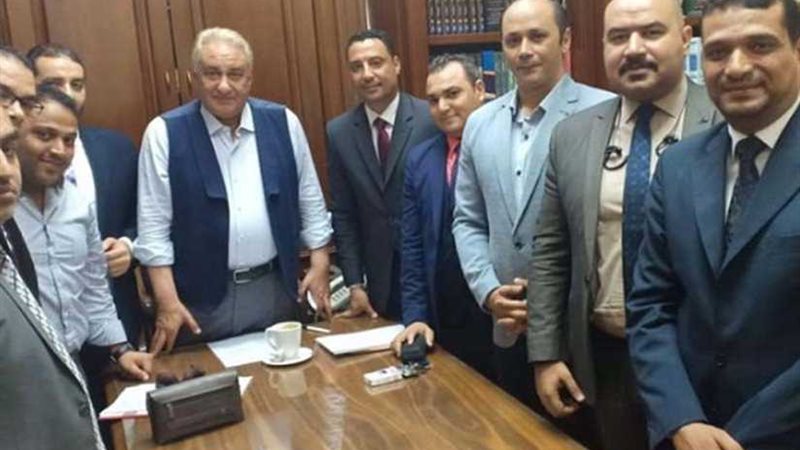 نقيب المحامين يوافق